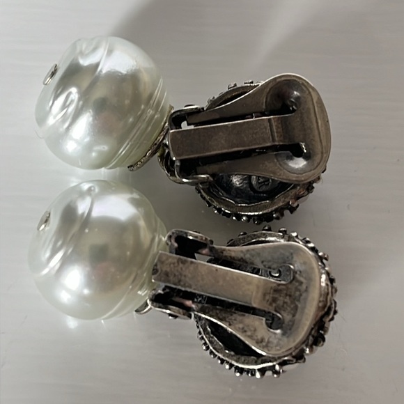 Don Caster Vintage Earrings Faux Pearl Dangle Silver Tone Clip Earrings - Picture 4 of 8